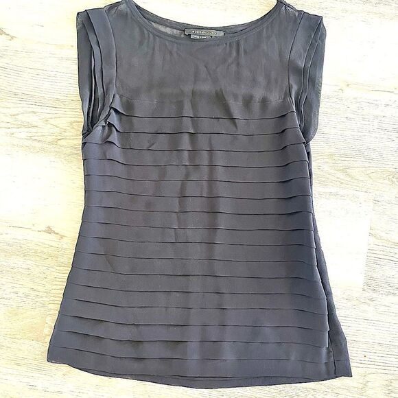 BCBGMaxazria Black 100% Silk Chiffon Tiered Sheath Blouse Size XXS - Picture 2 of 7